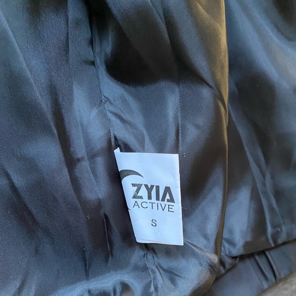 Zyia Black / Rose Gold Shine Block Jacket - Picture 4 of 6